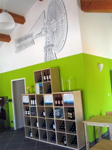 Cellier caveau dégustation vin Vivo lou vi Cave coopérative de Névian
